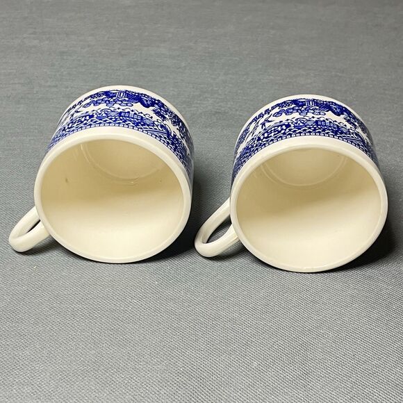 Churchill Staffordshire England Blue Willow Porcelain Tea Cup and Saucer Set - Picture 11 of 16